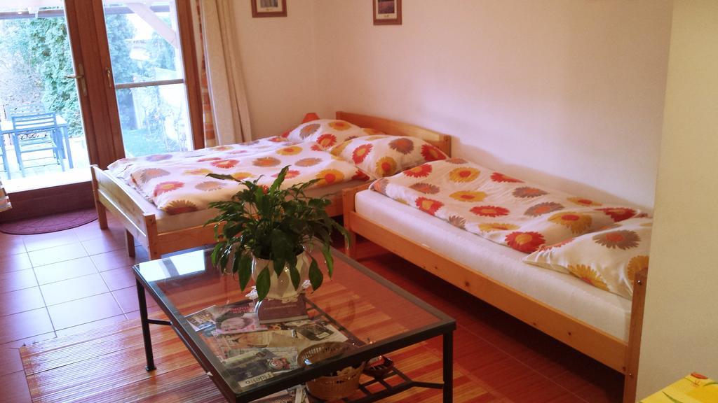 Virag Apartmanhaz 쇼프론 외부 사진