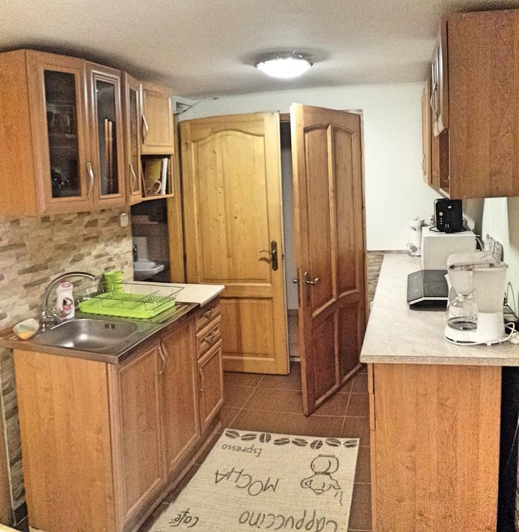 Virag Apartmanhaz 쇼프론 외부 사진